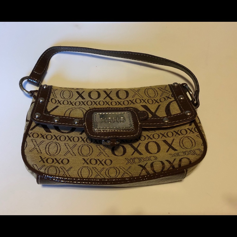 Xoxo clutch